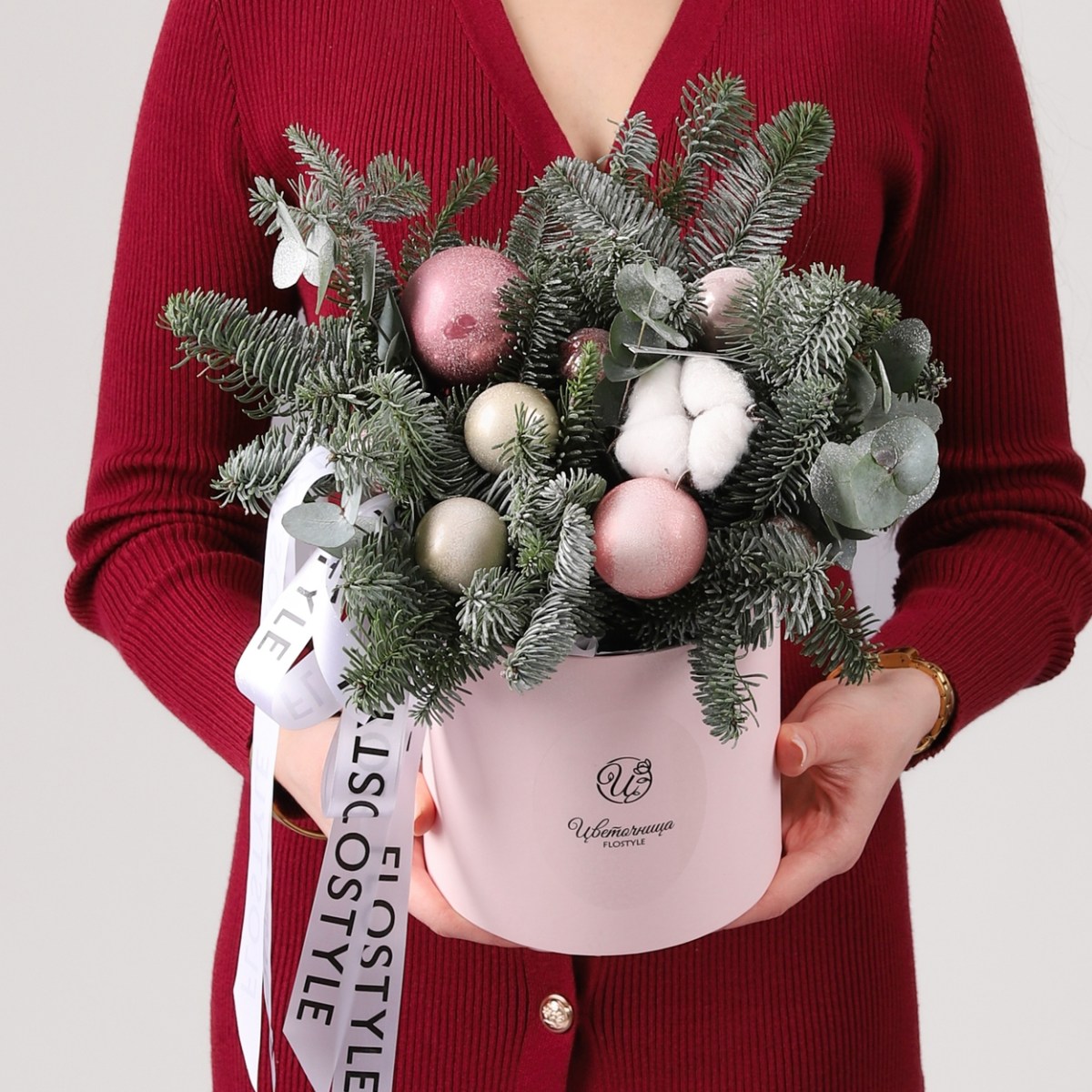 Зимняя композиция с нобилисом нежная